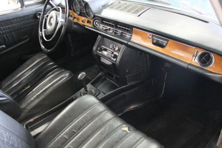 1969 Mercedes 220D interior
