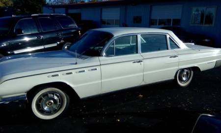 1962 Buick Electra 225 left front